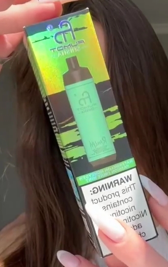 استكشف عالم النكهات المتلألئة مع RandM